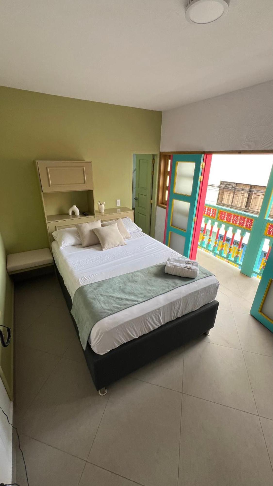 Hotel Chromatic Guatape Exterior photo